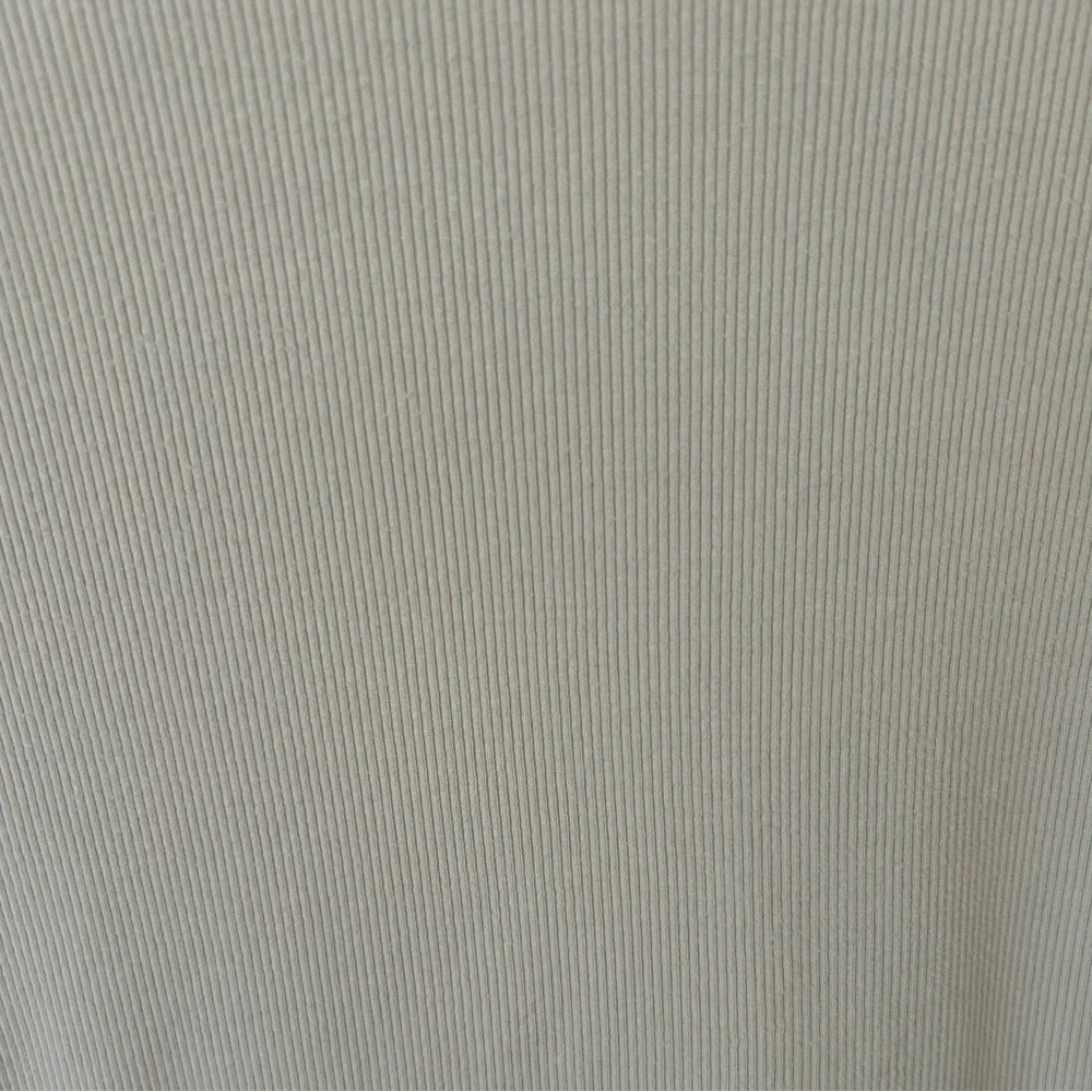 Vintage Ralph Lauren Ribbed Knit Turtleneck Sweater in Cream
Size: Large
EUC - Picture 9 of 10